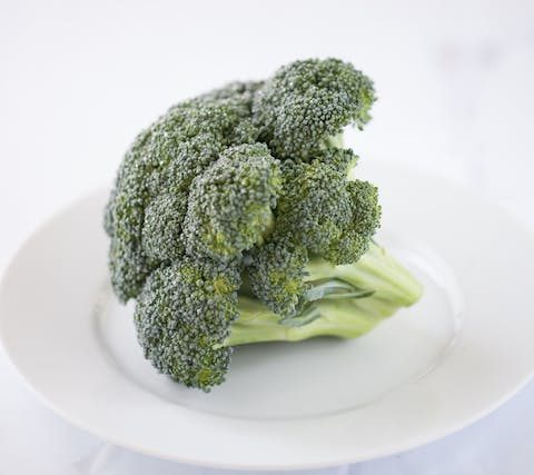 Explozie de gust: Salată de broccoli gata în 10 minute